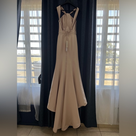 New Martin Thornburg Wedding Gown - Picture 4 of 5